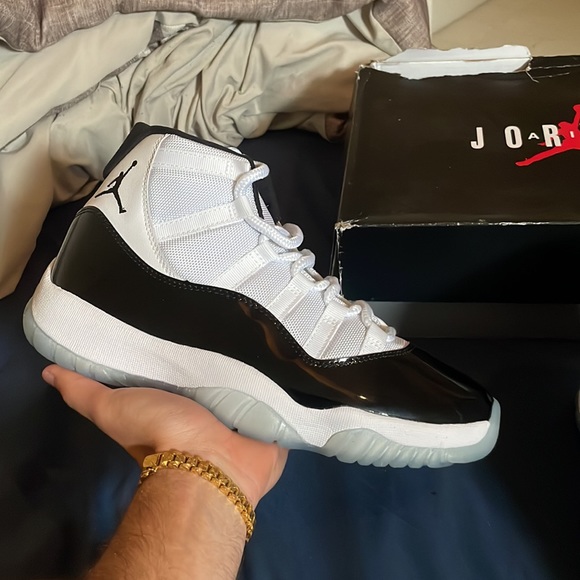 Jordan 11 Concord - Picture 6 of 9